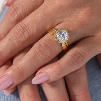Victoria Single Halo Ring – 10K Yellow Gold with White Premium Zirconia and Amethyst