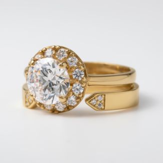 Victoria Single Halo Ring – 10K Yellow Gold with White Premium Zirconia and Amethyst
