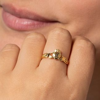 Celtic Knotted Claddagh Ring