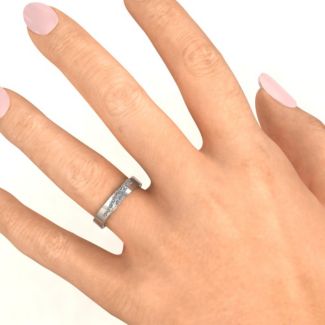 Women's Ridge Accent Diagonal Peak Ring